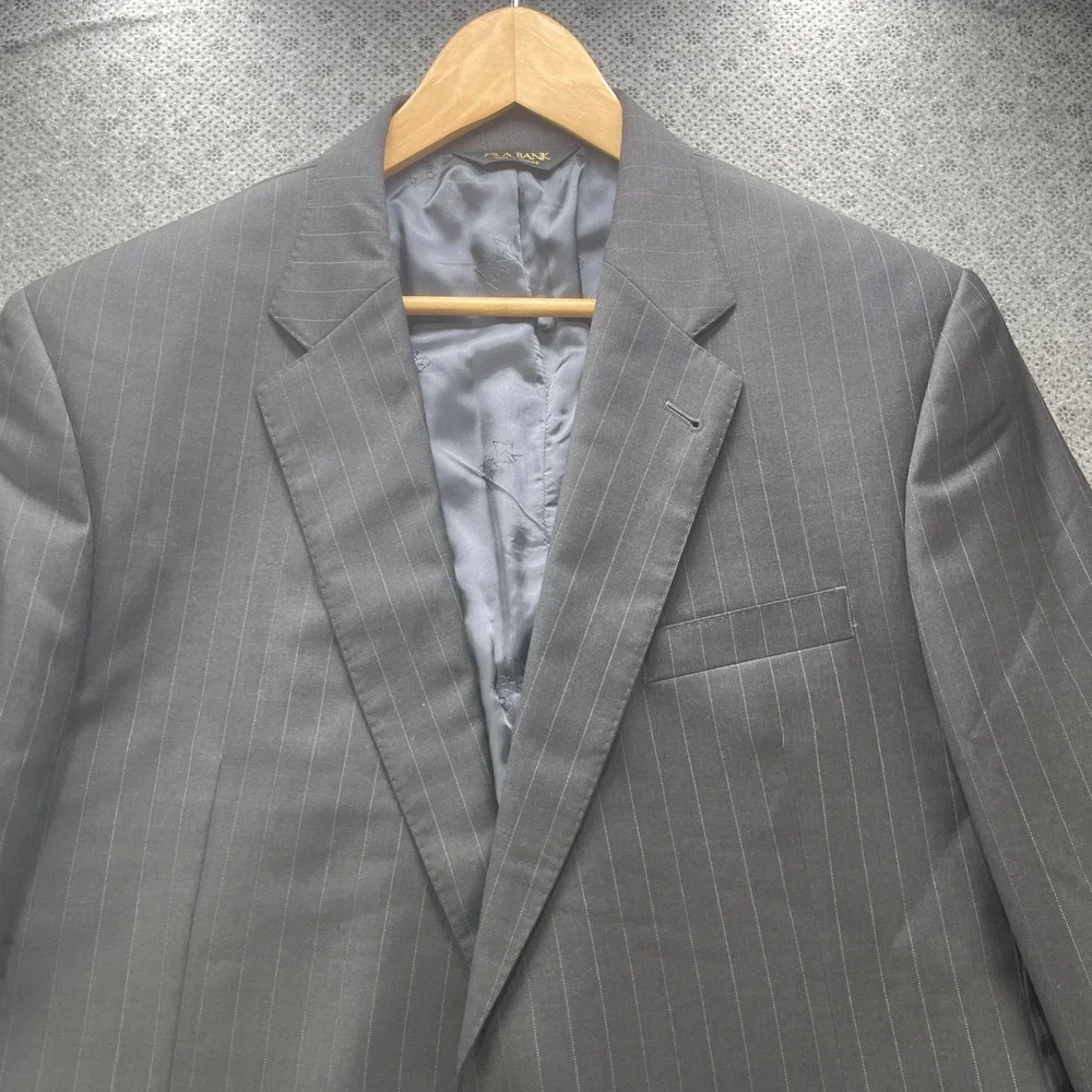 Jos A Bank Signature Gold 43L W36xL34 Grey Pinstripe Wool Suit Pleated Cuffed